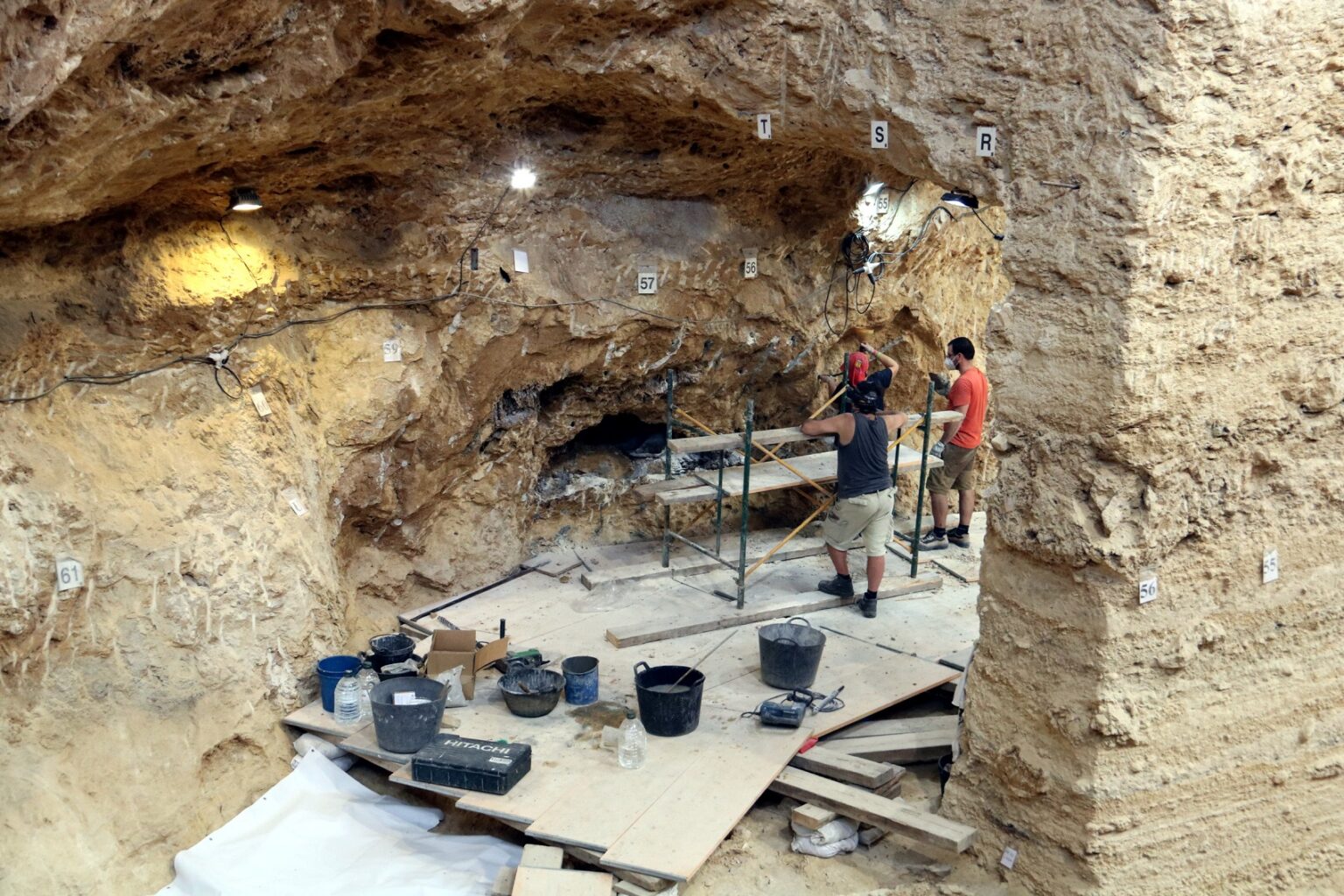 La pandèmia redueix a menys de la meitat les visites a l’Abric Romaní de Capellades durant el 2020