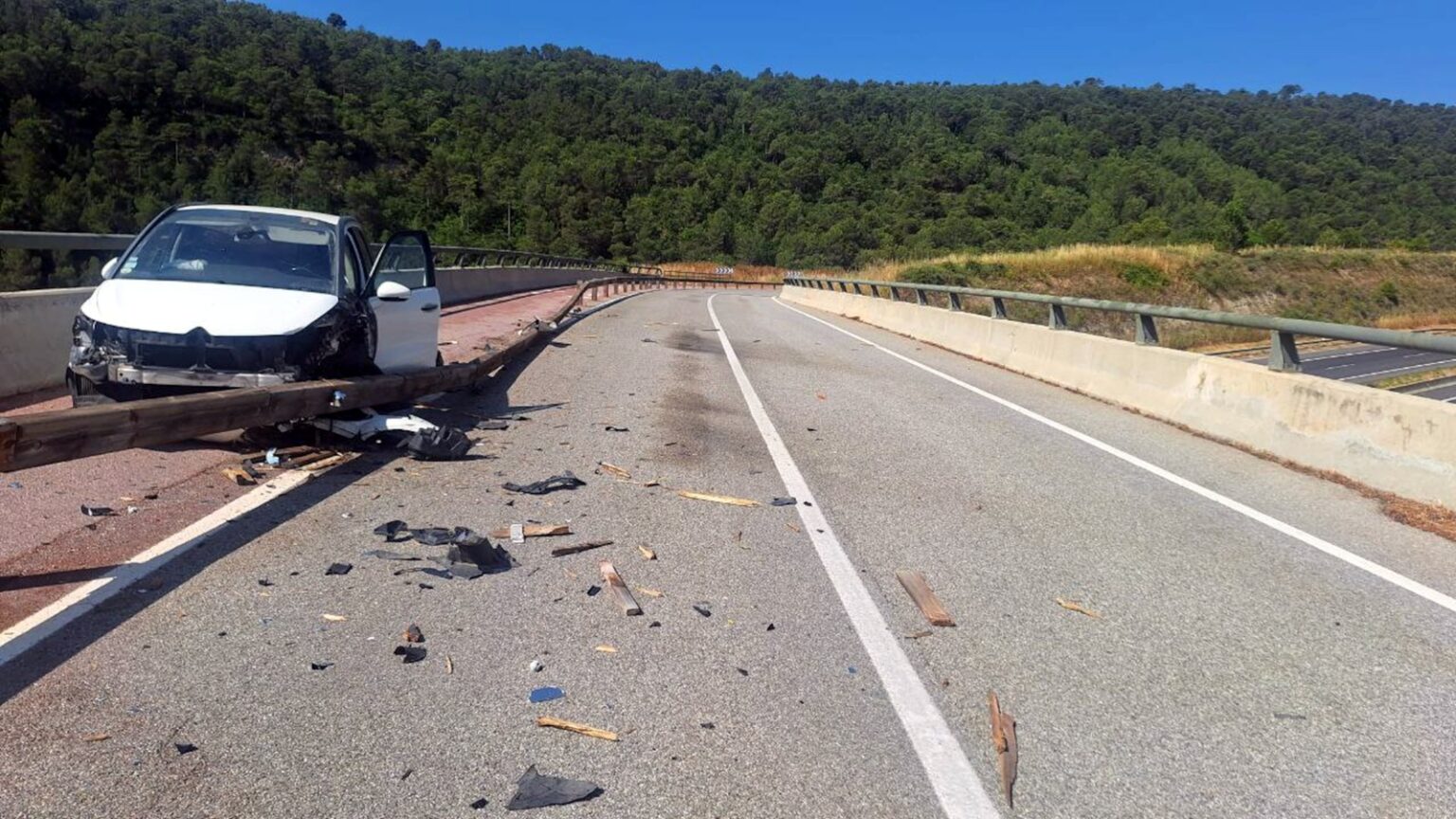 Detingut un conductor begut a Jorba després d’accidentar-se i quedar adormit