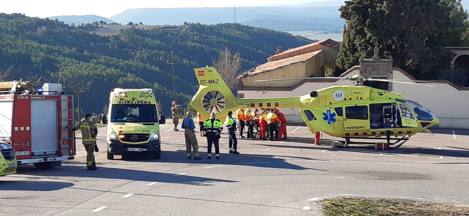 Un motorista, ferit a Rubió en caure per un desnivell