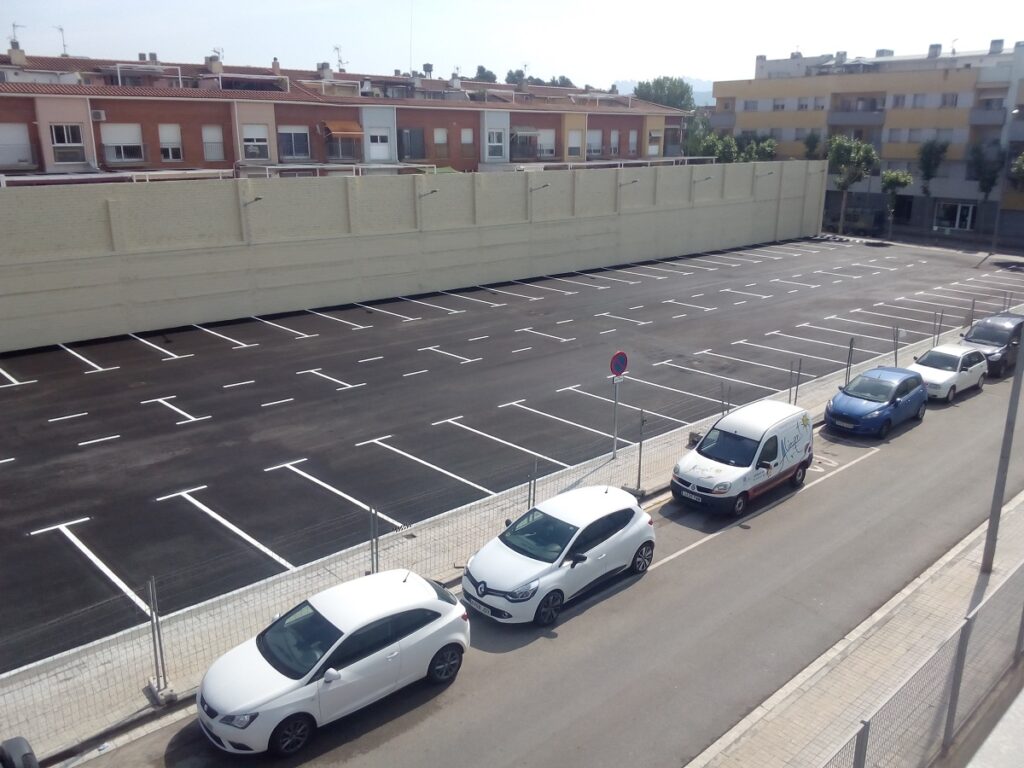 Vilanova del Camí estrena el nou aparcament de Can Papasseit