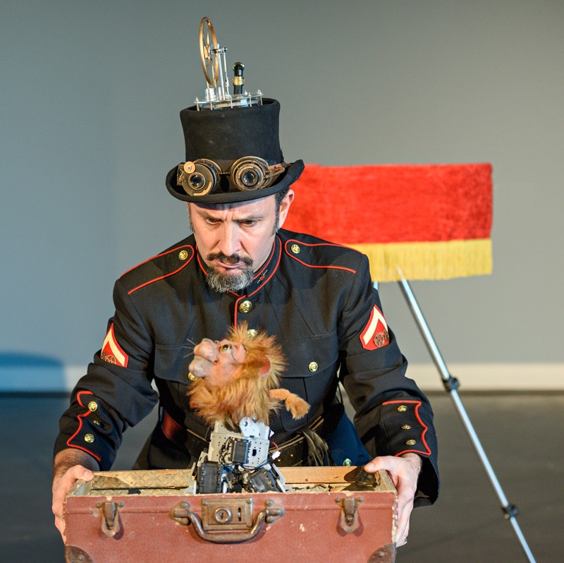 El robot-lleó Boris porta diumenge el teatre del futur a Calaf