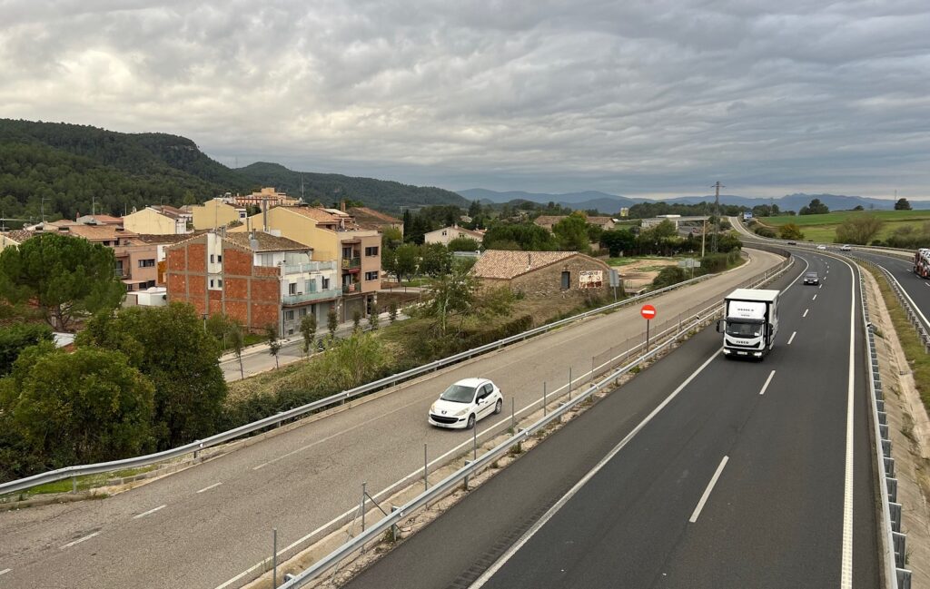 L’arribada de veïns de l’àrea metropolitana tensiona el mercat de l’habitatge a l’Anoia i el sud del Bages