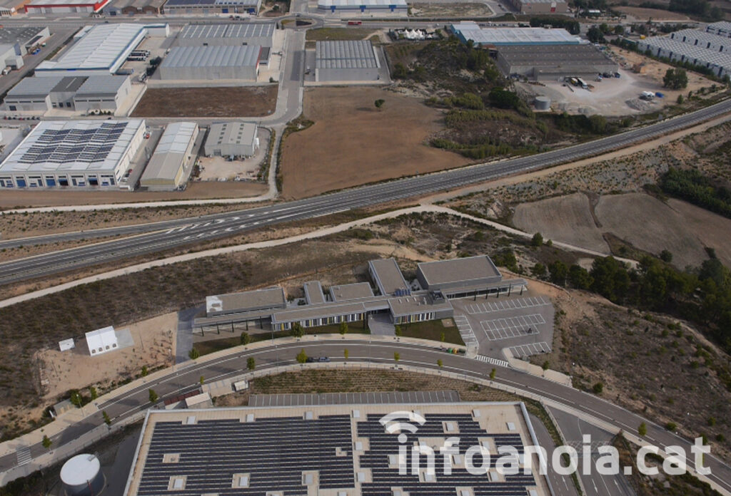 Òdena i Vilanova acorden allunyar de nuclis urbans una nova antena de telecomunicacions