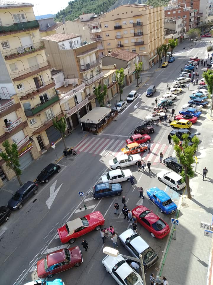 Rècord de participació a la trobada de vehicles clàssics de Montbui