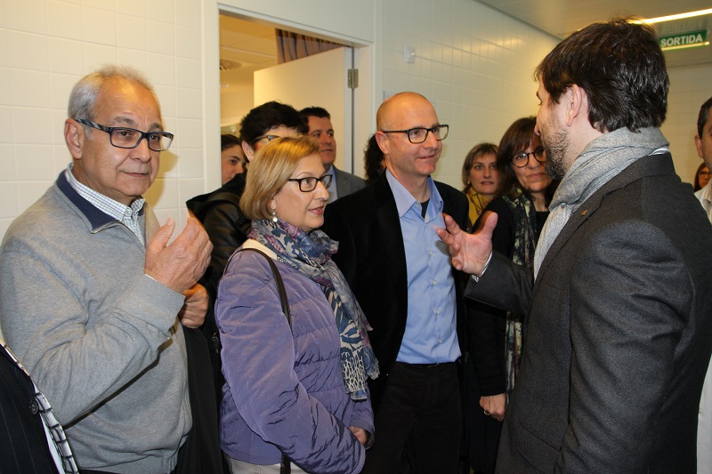 El conseller de Salut, amb l'alcalde Jordi Madrid i els seus predecessors Jaume S. Guix&agrave; i Fina Altarriba.
