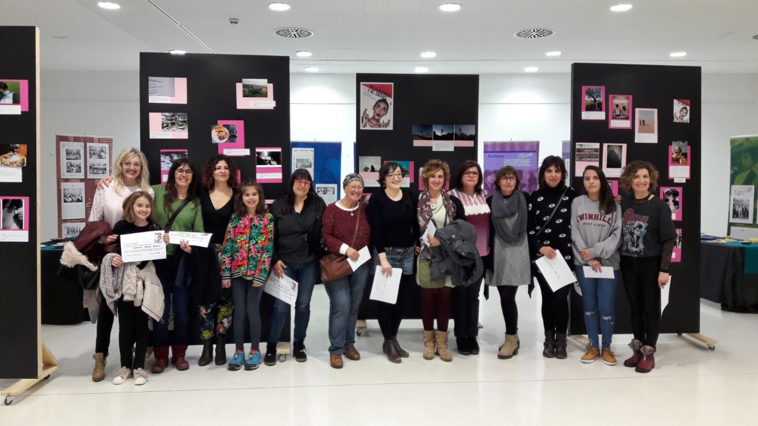 Tres autores anoienques guanyen el Concurs de fotografia de Dones amb empenta