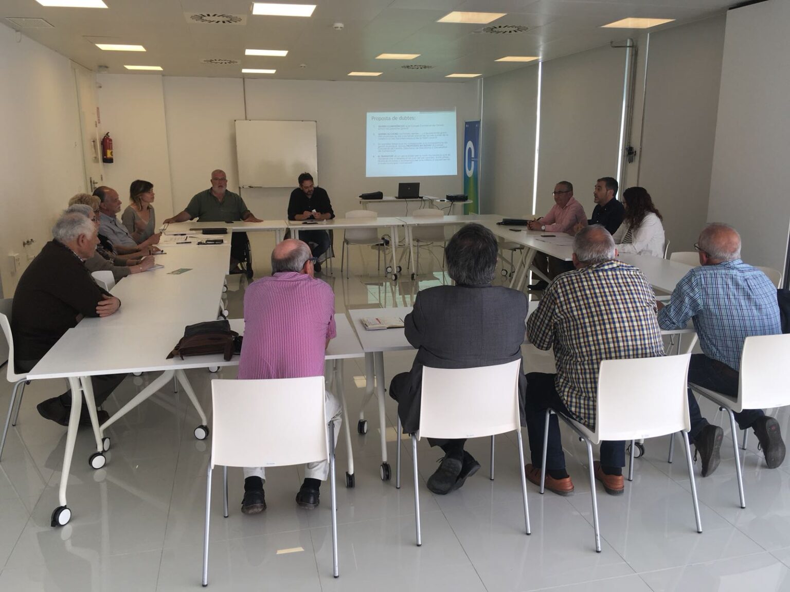 El Consell de la Gent Gran intercanvia impressions amb representants polítics del Consell Comarcal