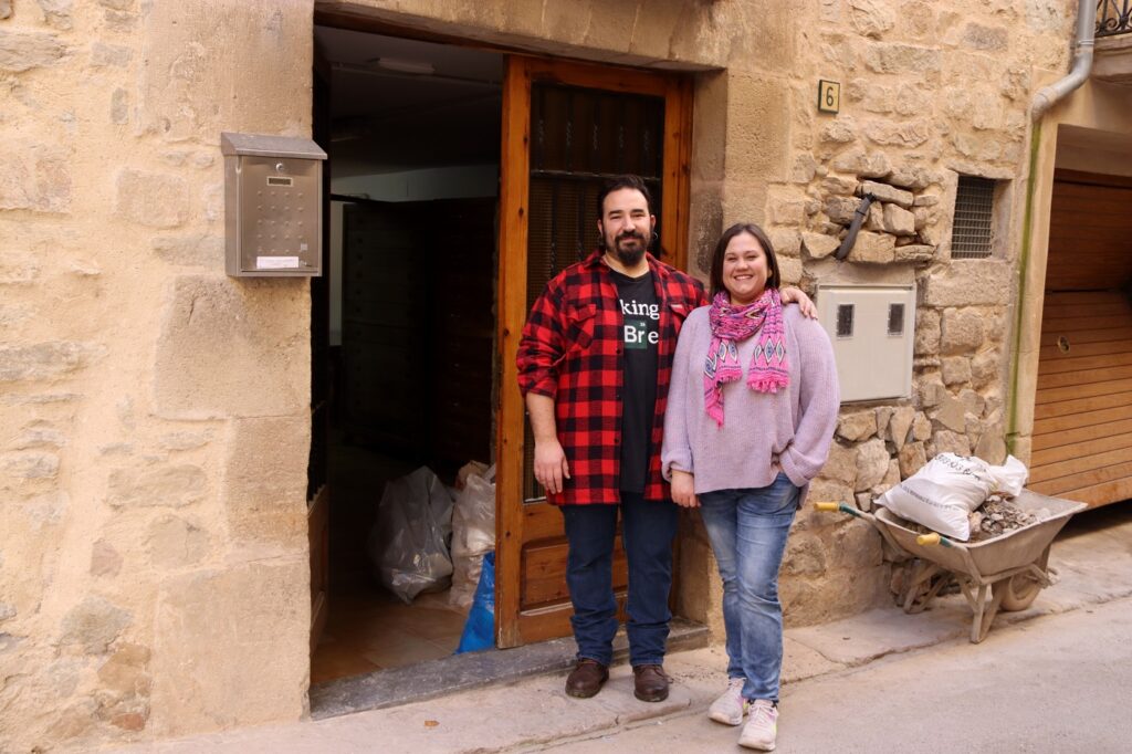 Copons recupera el comerç al poble amb la reobertura del forn de pa artesà després de 9 anys tancat