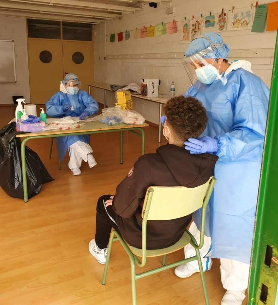 El cribatge a l’Institut Montbui enfila a 68 el nombre de positius