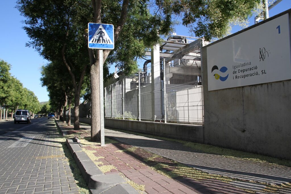 Un treball de batxillerat fa evident l’origen de les males olors d’Igualada