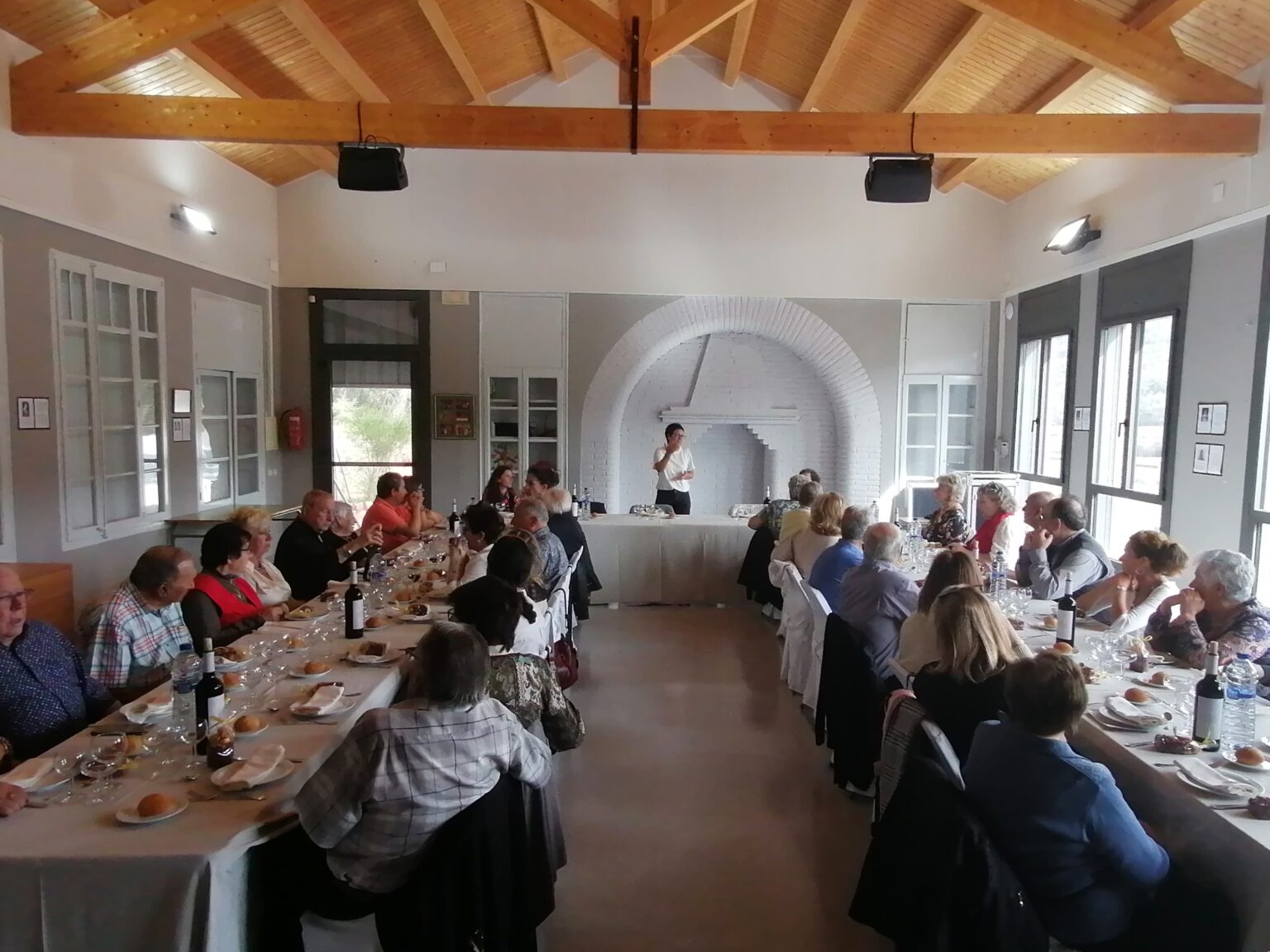 Miralles celebra el Dia Internacional de la Gent Gran amb gastronomia i música