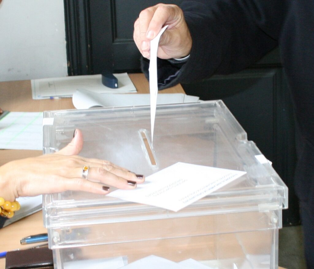 Més de 92.000 anoiencs cridats a votar els governs dels 33 municipis de la comarca