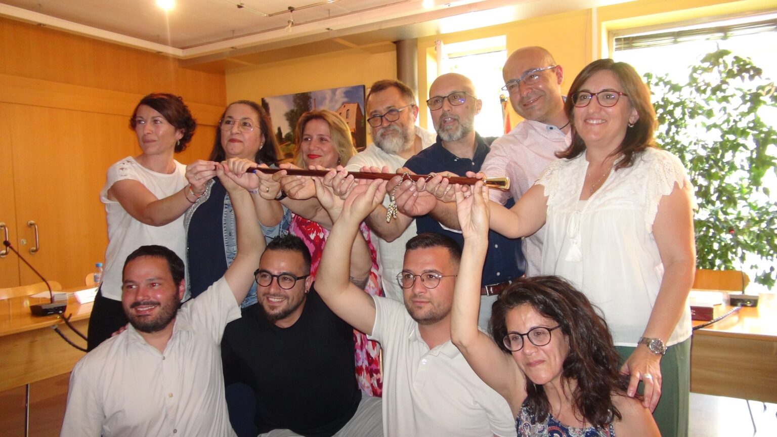 El govern d’Ara Montbui pren possessió per «tornar a demostrar que és possible una altra forma de fer política»