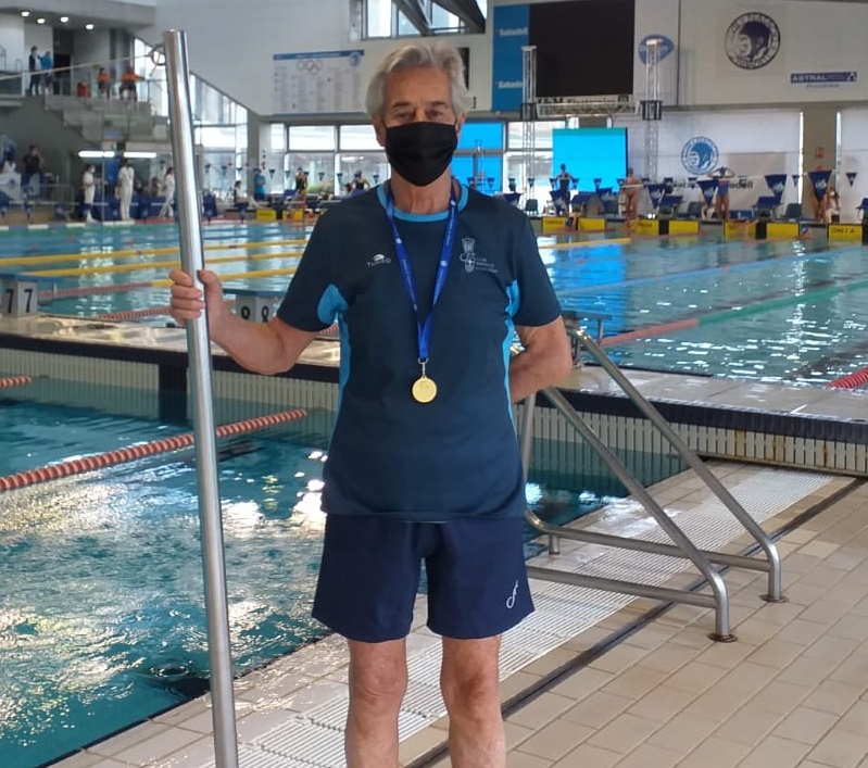 Ernest Parcerisses, del Club Natació Igualada, campió de Catalunya de màsters en 100 metres esquena
