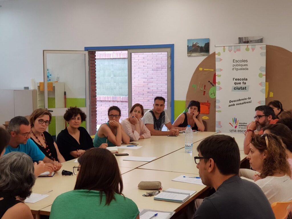 Les AMPAs de les escoles públiques d’Igualada volen reunir-se amb els partits polítics abans de les eleccions municipals