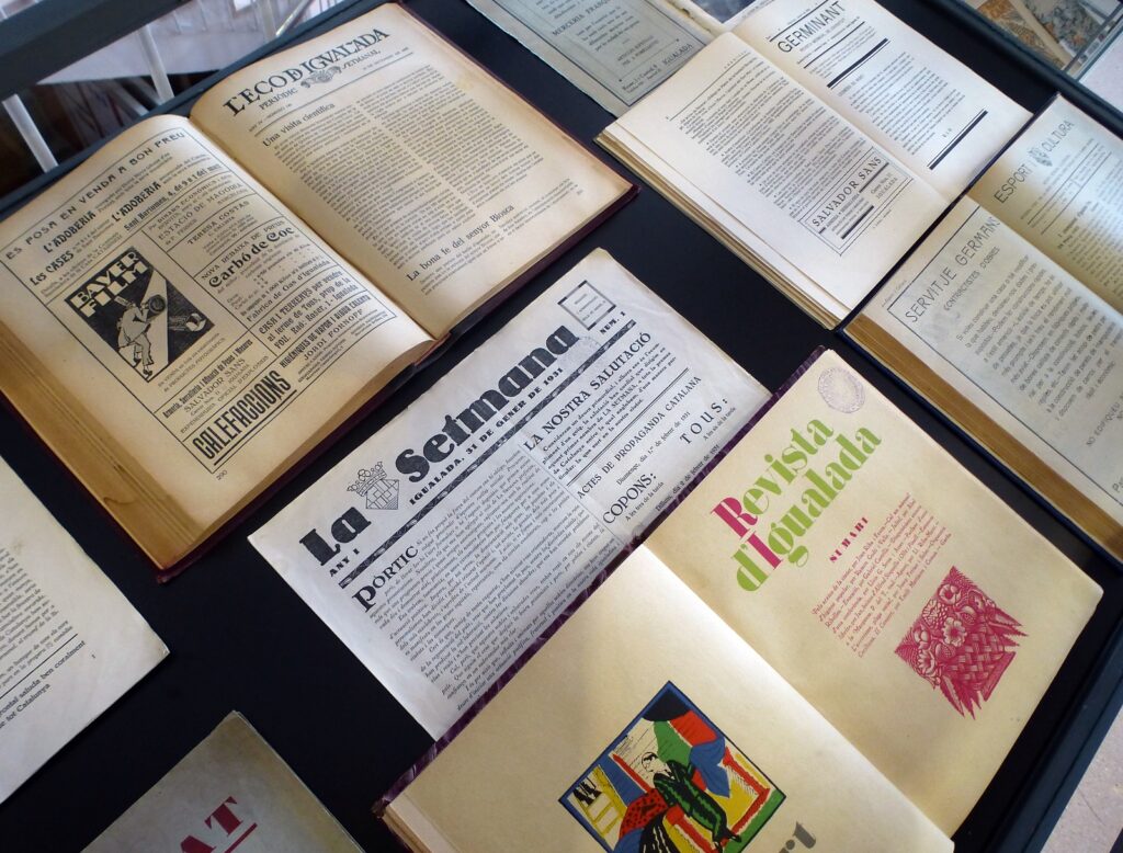 La Biblioteca d’Igualada mostra el seu fons noucentista