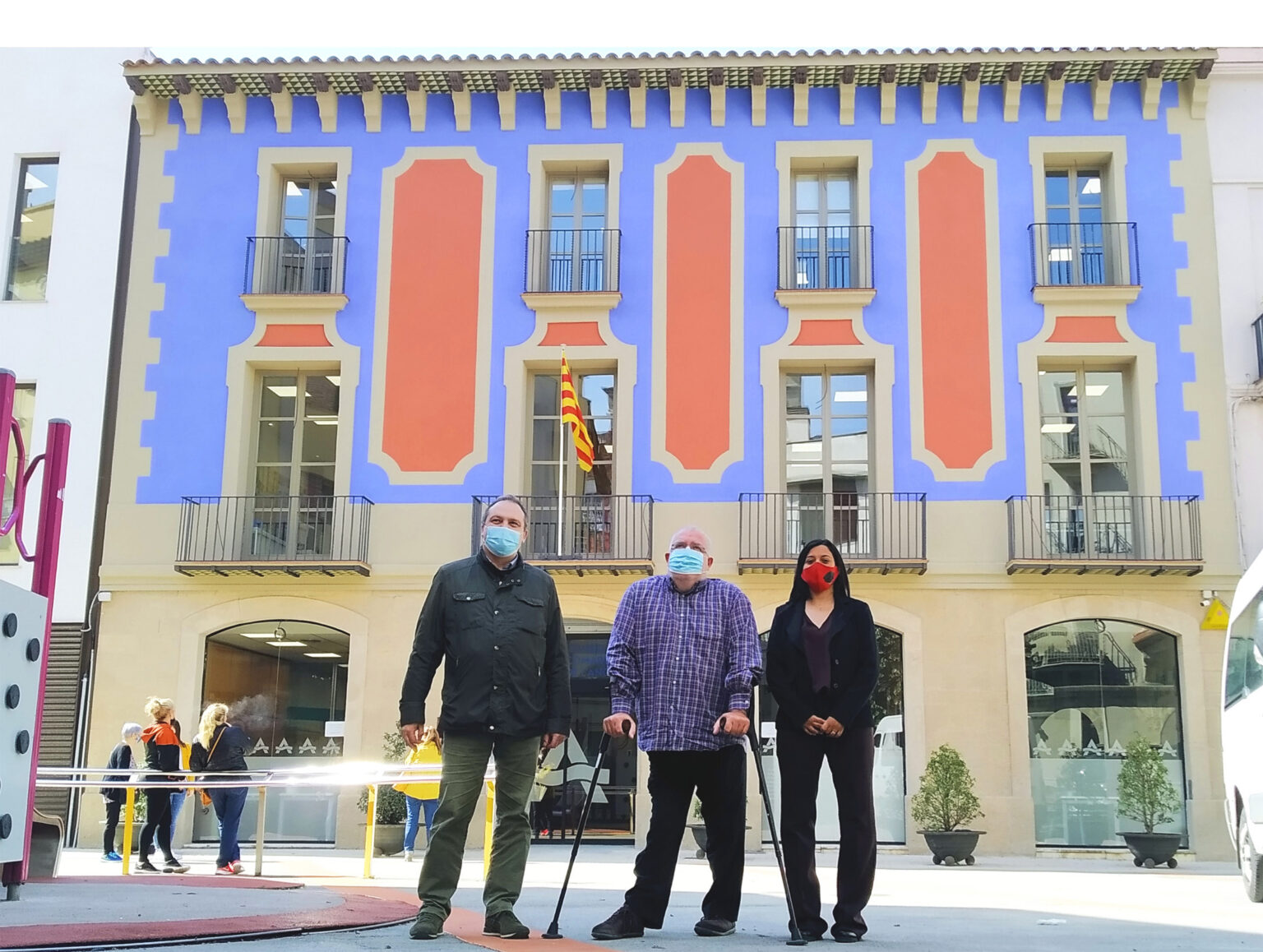 La seu del Consell Comarcal de l’Anoia recupera el color original de la seva façana