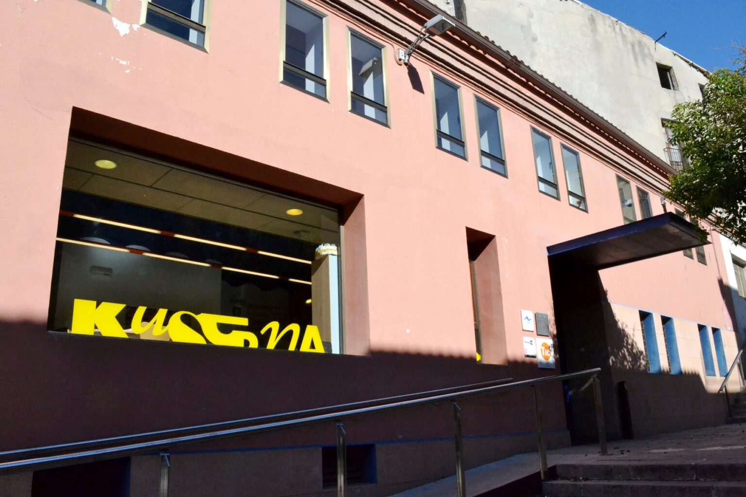 Igualada celebra els 20 anys de l’equipament juvenil de La Kaserna