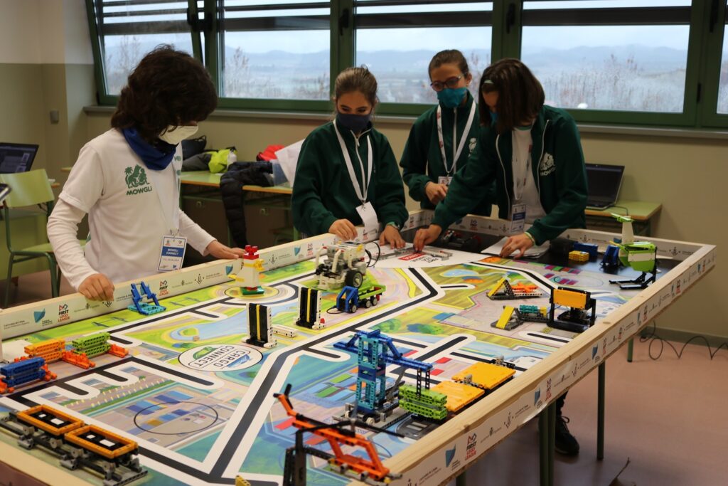 La First Lego League reuneix prop de 200 estudiants al Campus Universitari Igualada-UdL