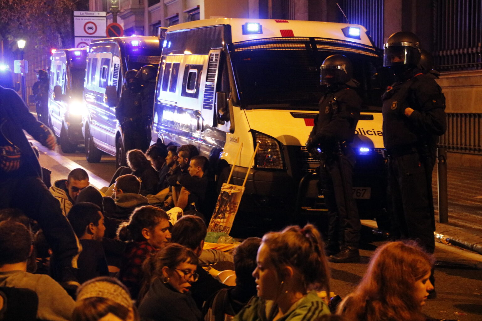 Dos joves igualadins, citats a declarar per una concentració d’estudiants a Barcelona