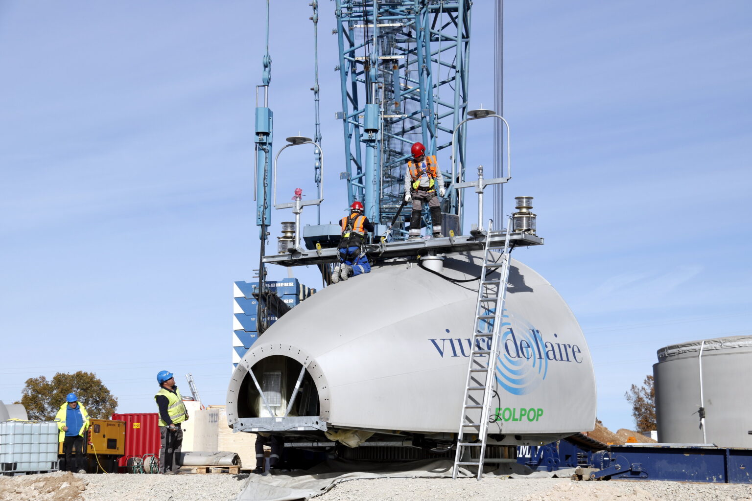 Comença la instal·lació a Pujalt del primer aerogenerador de l’Estat finançat amb aportacions ciutadanes