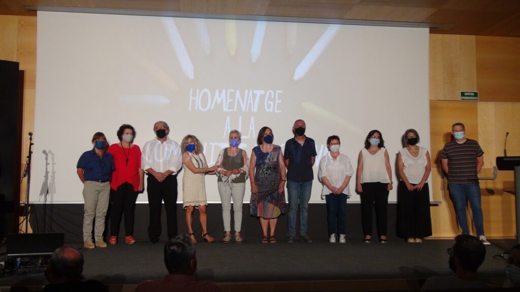 Montbui ret homenatge a la comunitat educativa