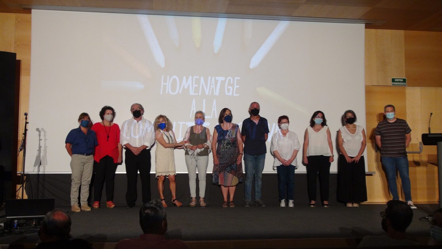 Montbui ret homenatge a la comunitat educativa