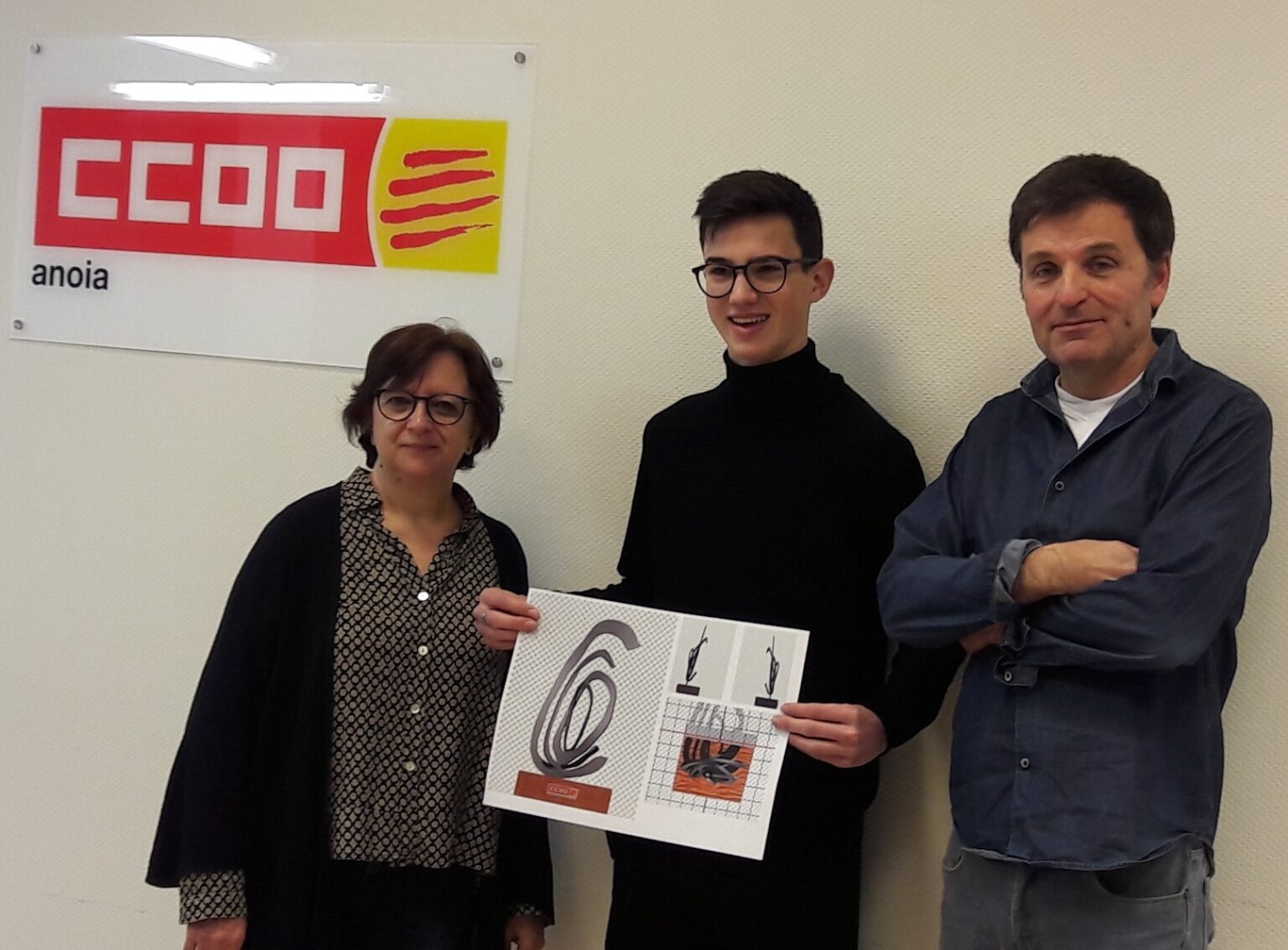 El jove igualadí Adrià Torras guanya el concurs d’obsequi institucional de CCOO