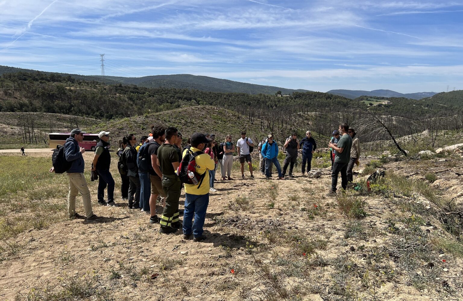 Un projecte europeu estudia els incendis portant investigadors a la zona cremada a l’Anoia el 2021