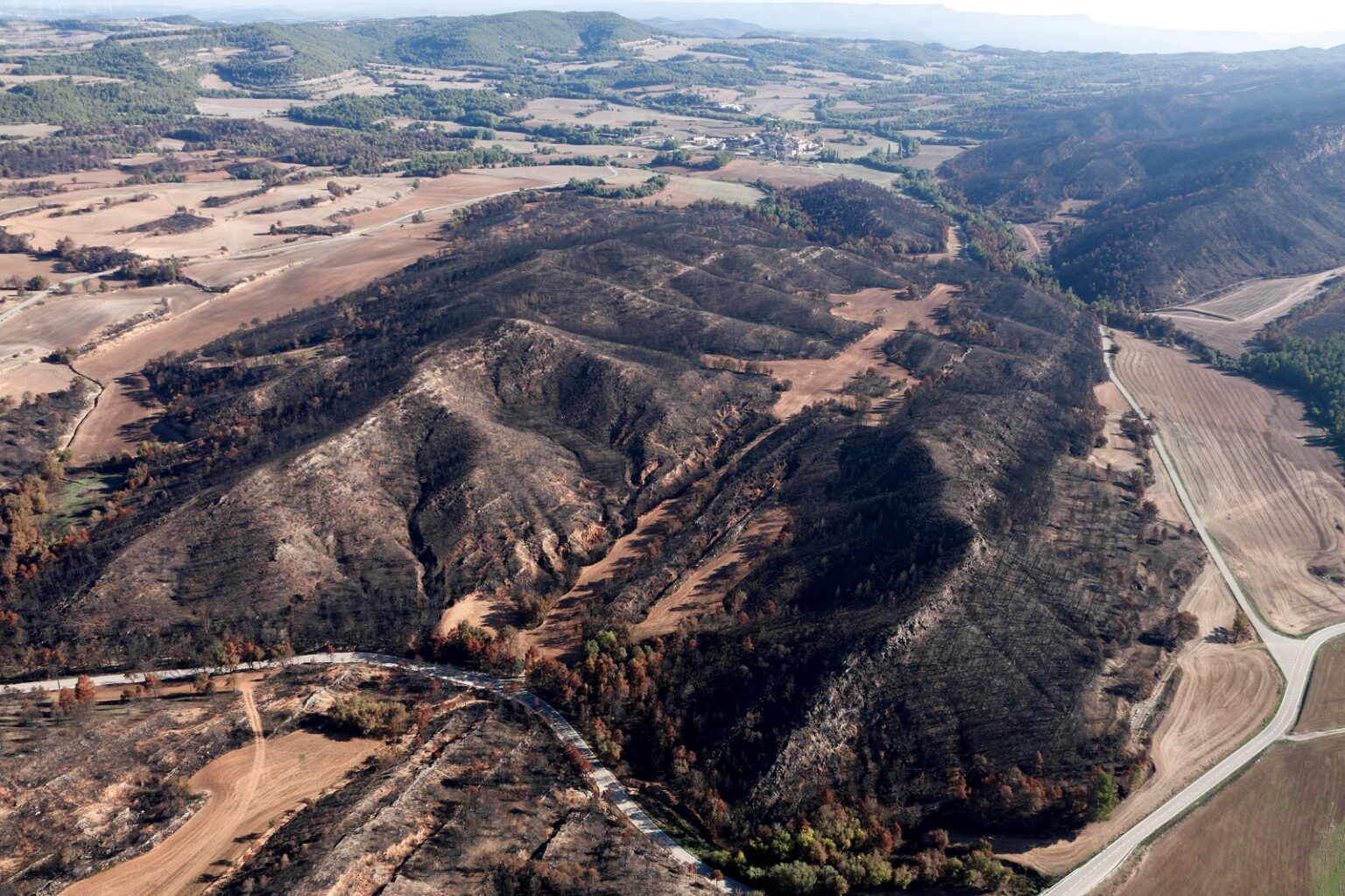 La investigació no descarta ara que l’incendi de l’Anoia i la Conca de Barberà fos intencionat