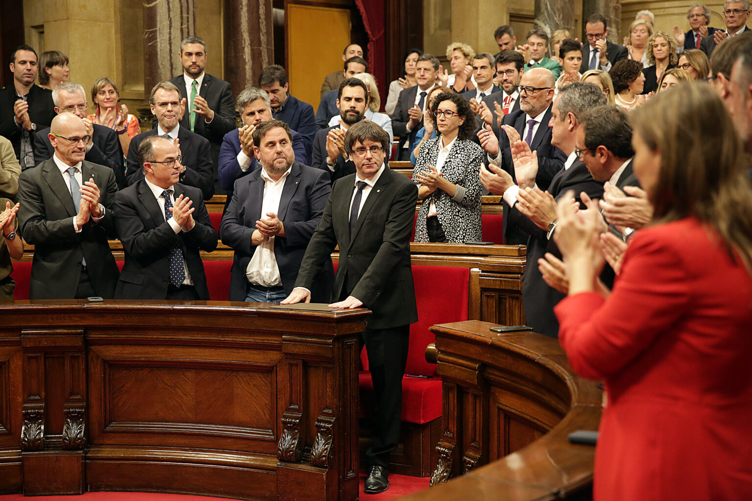 Les diputades igualadines signen la declaració d’independència