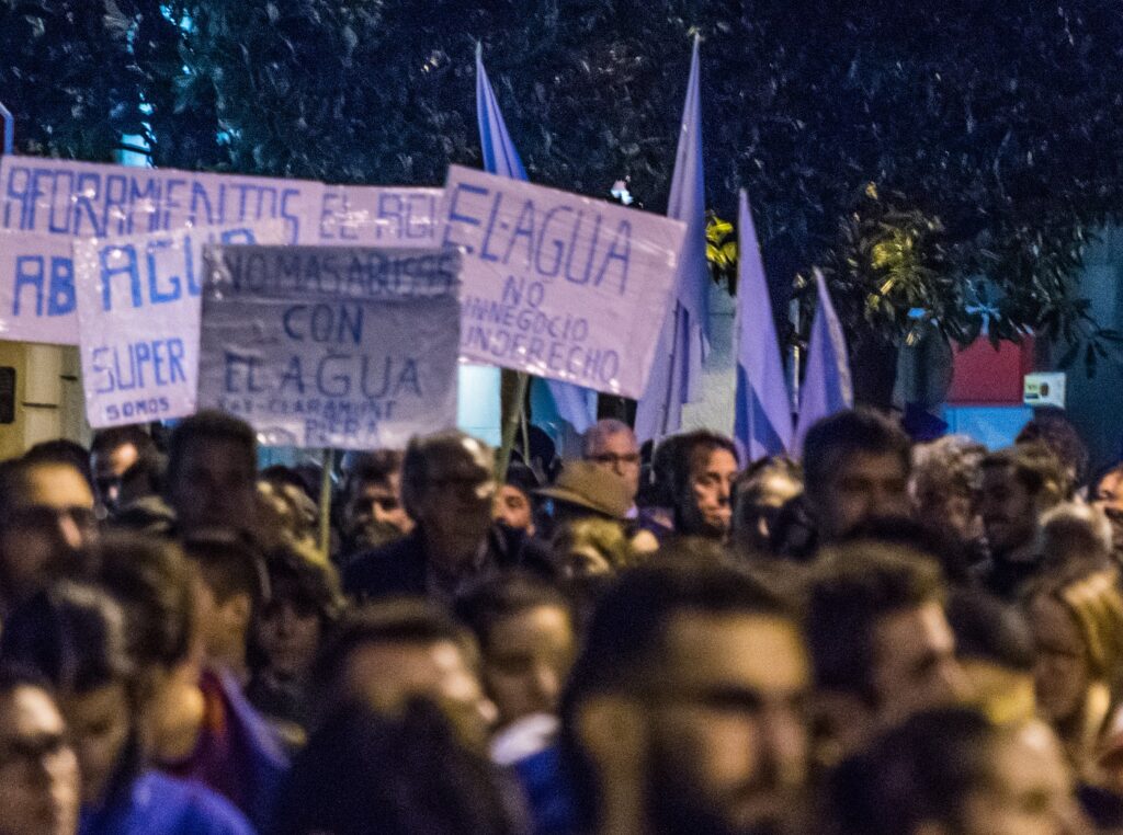 L’aigua pública és un clam!
