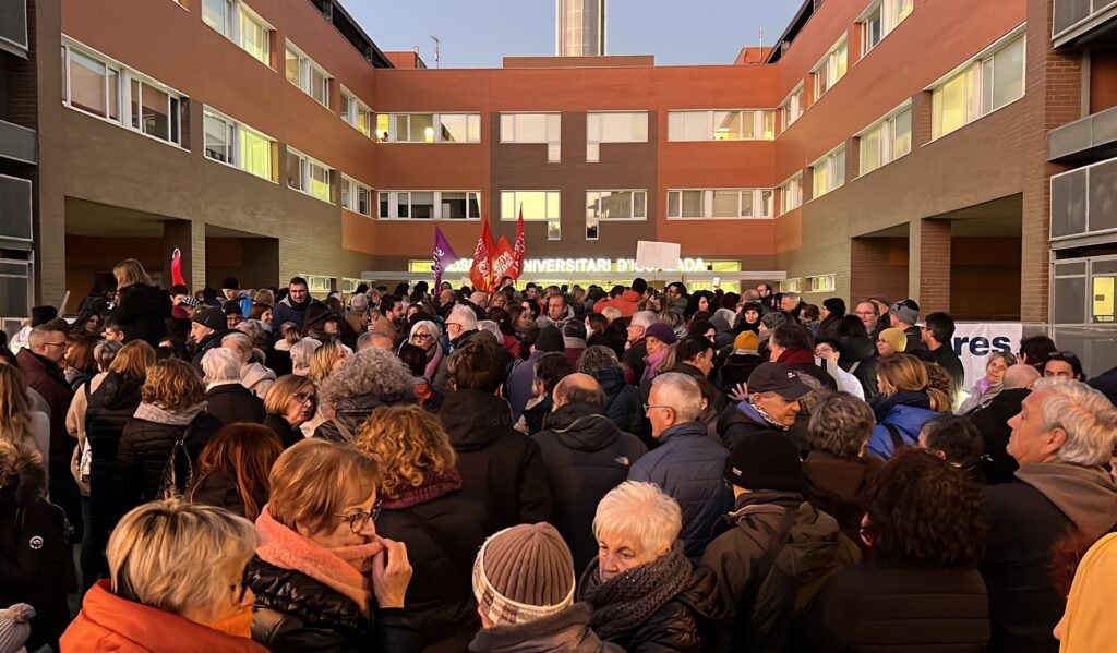 Concentració a l’Hospital d’Igualada per reclamar una millora en les condicions laborals