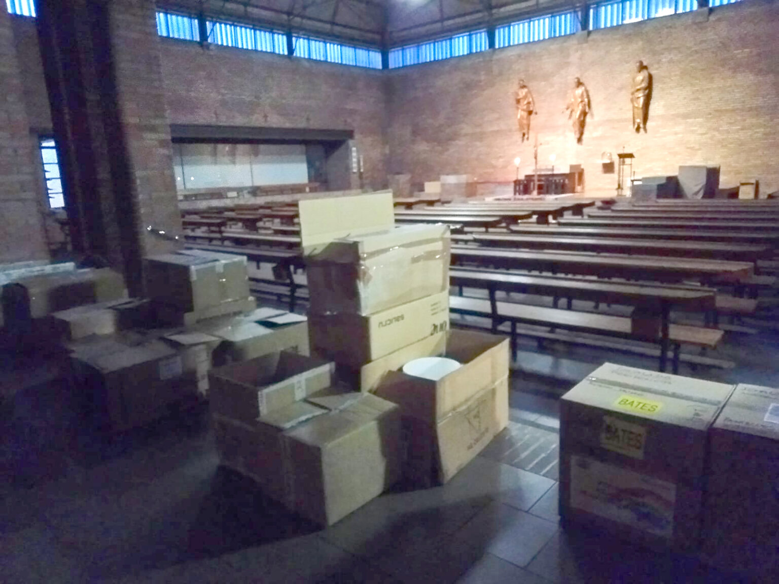 La Parròquia de la Sagrada Família d’Igualada distribueix material sanitari entre les residències de la Conca d’Òdena