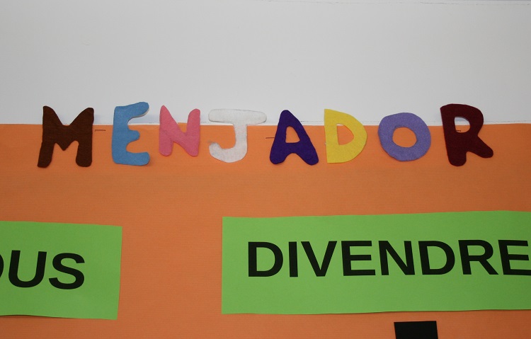 La CUP acusa l’Ajuntament d’Igualada de denegar 27 beques menjador per manca de pressupost