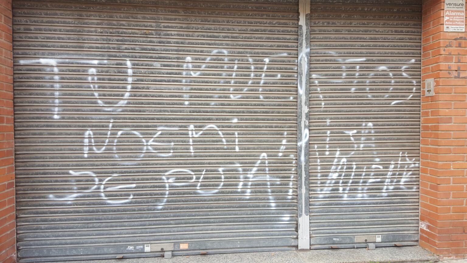 Noves pintades amenaçants contra Noemí Trucharte