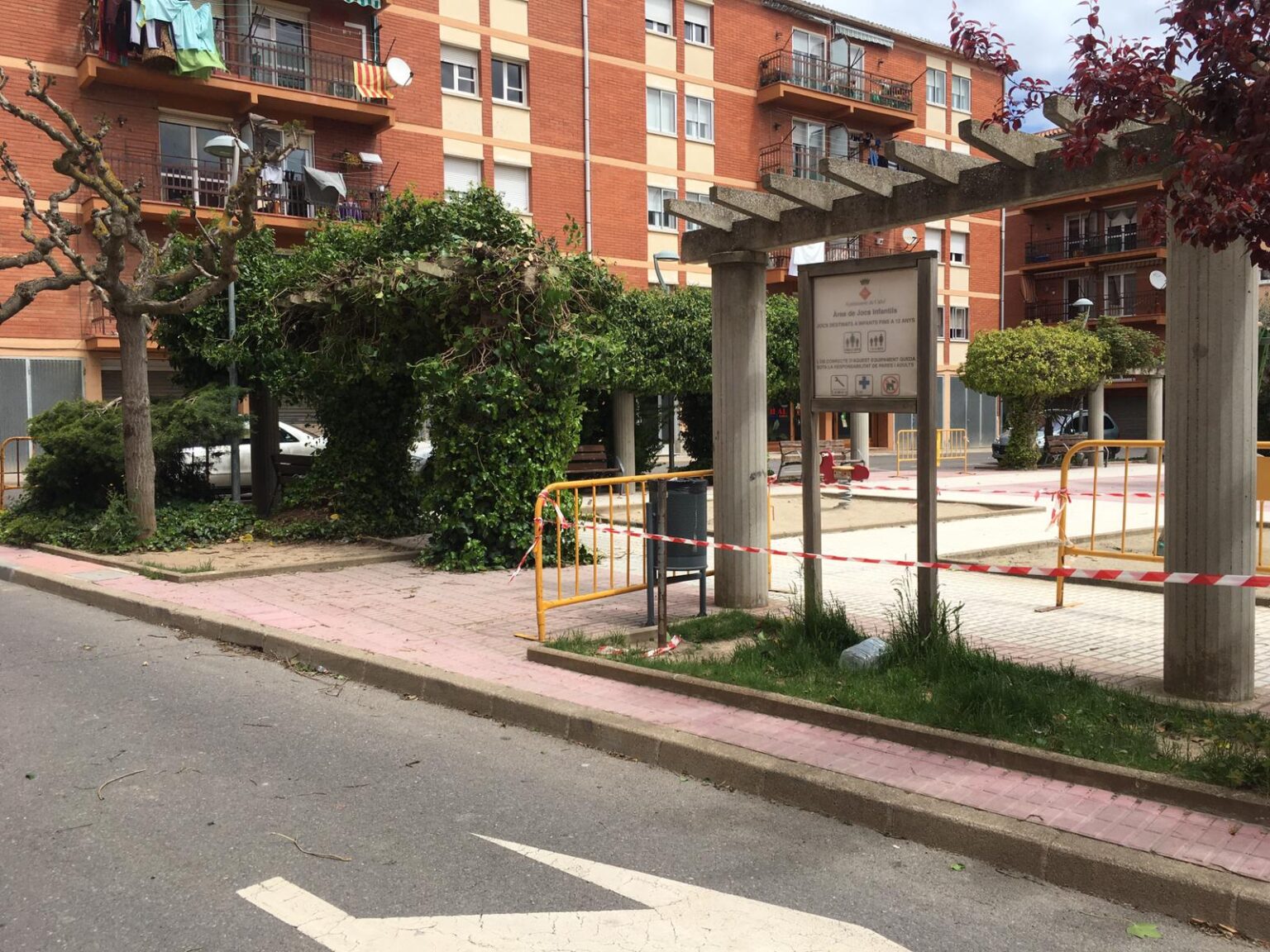 Calaf inicia millores a la Plaça Alta Segarra