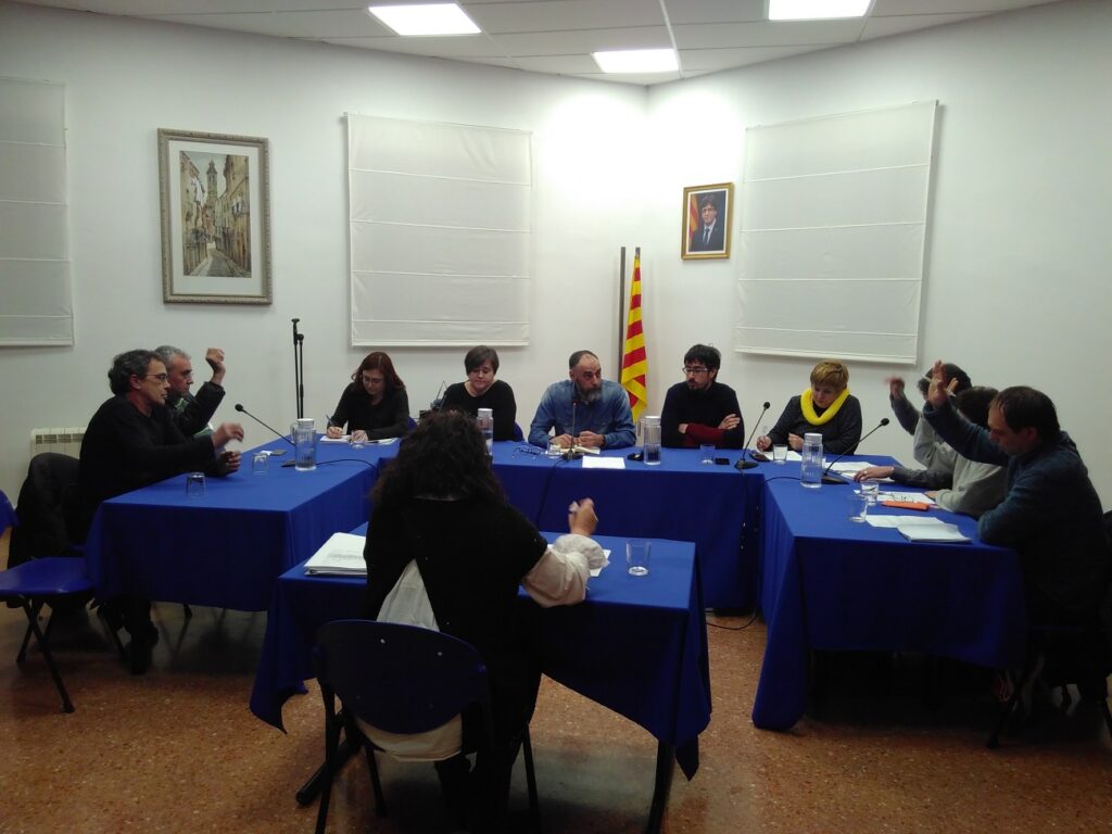 El ple de Calaf no aprova la permuta entre l’antic i el nou parc de Bombers