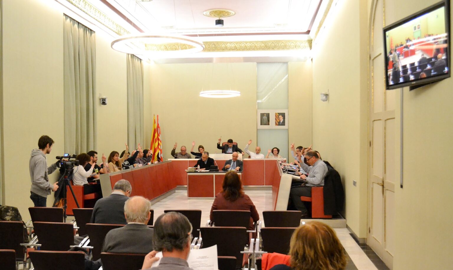 El model de beques per estudiants enfronta govern i oposició a Igualada