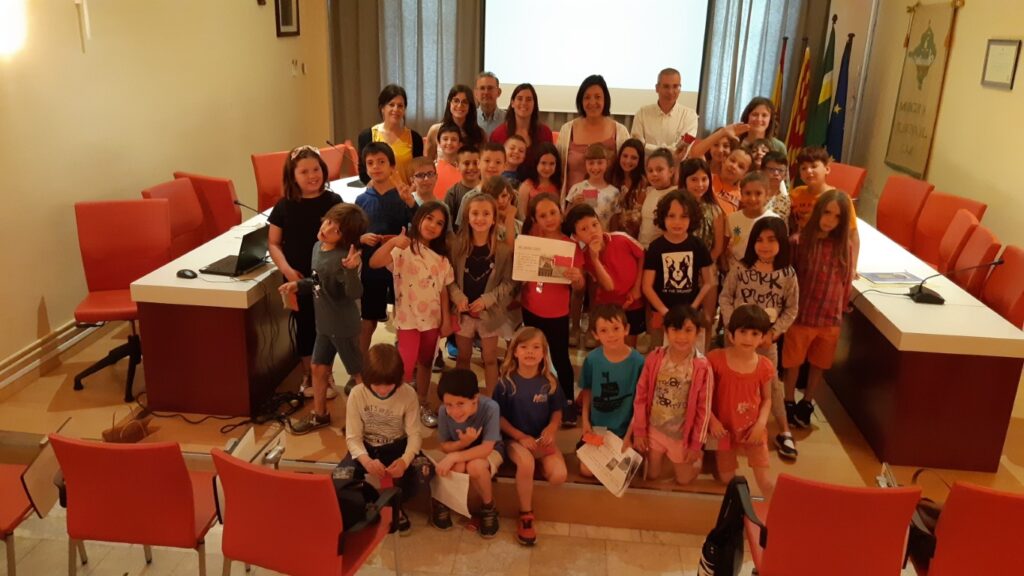 Escolars vilanovins proposen a l’Ajuntament millores en l’espai públic i en l’enllumenat del municipi