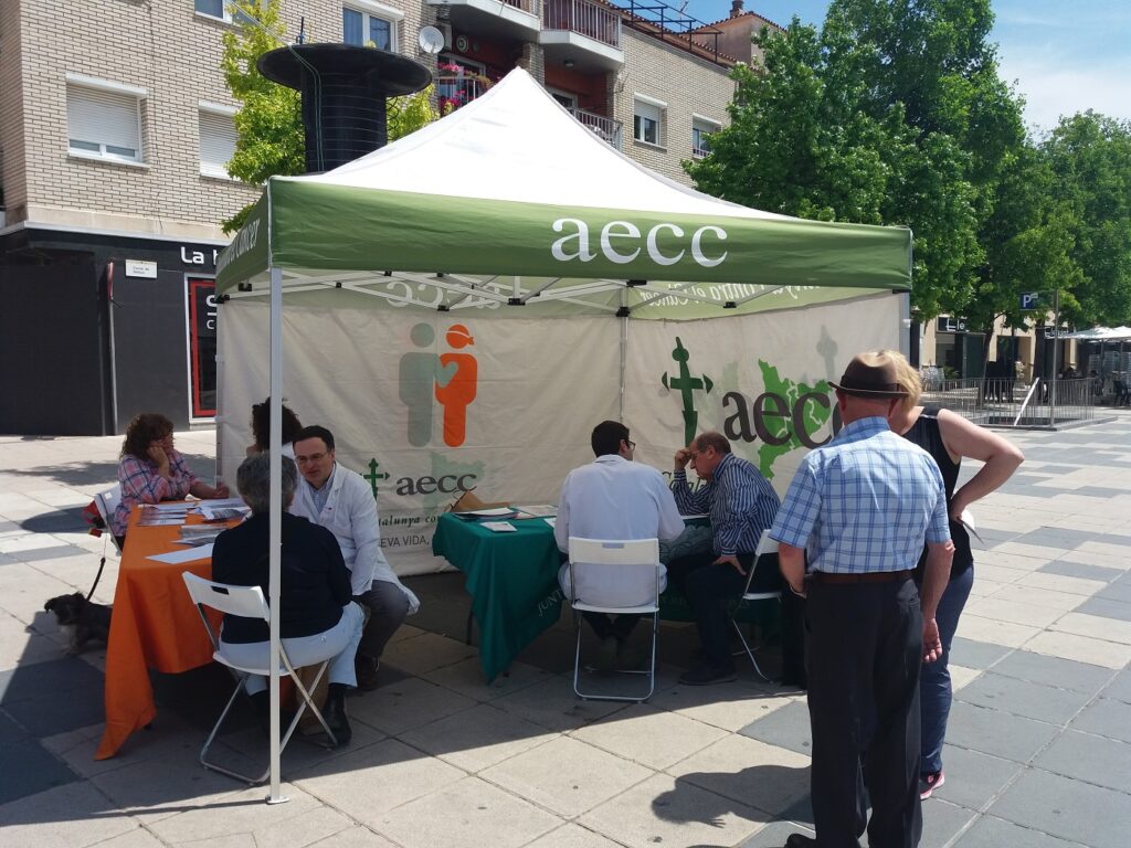 Farmàcies i ACCC informen a Igualada sobre prevenció del càncer de pell