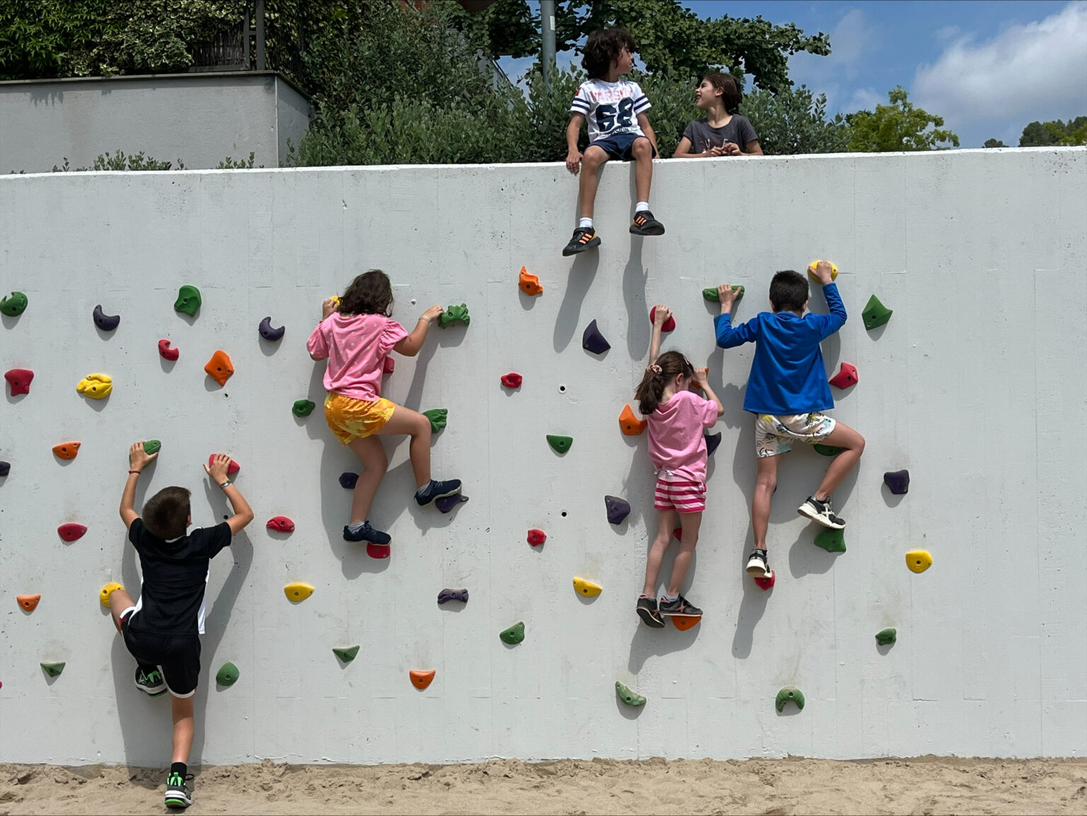 El Consell dels Infants d’Igualada ha inaugurat el parc que han dissenyat a Les Comes