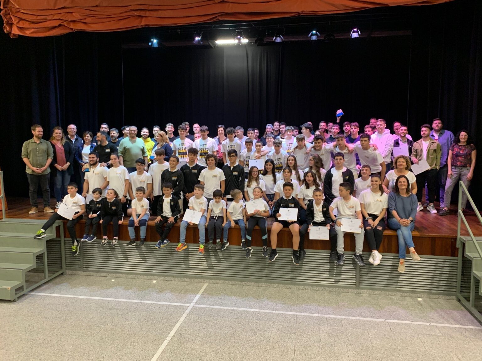 Vilanova del Camí celebra els títols assolits per clubs del municipi