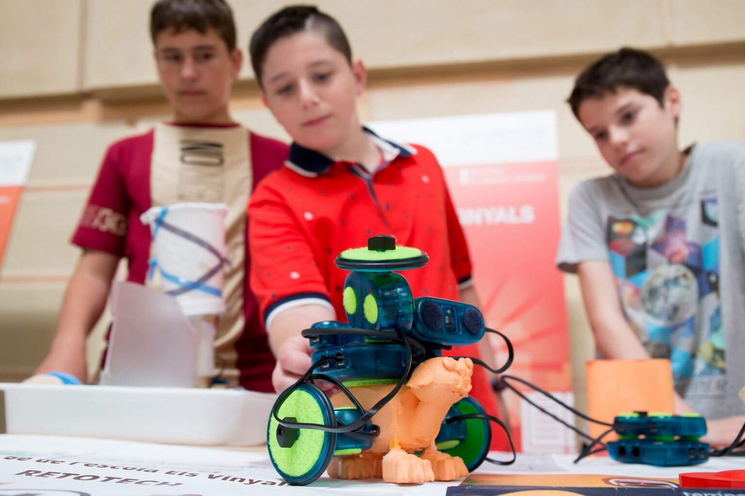 Sis centres anoiencs participaran als premis Retotech