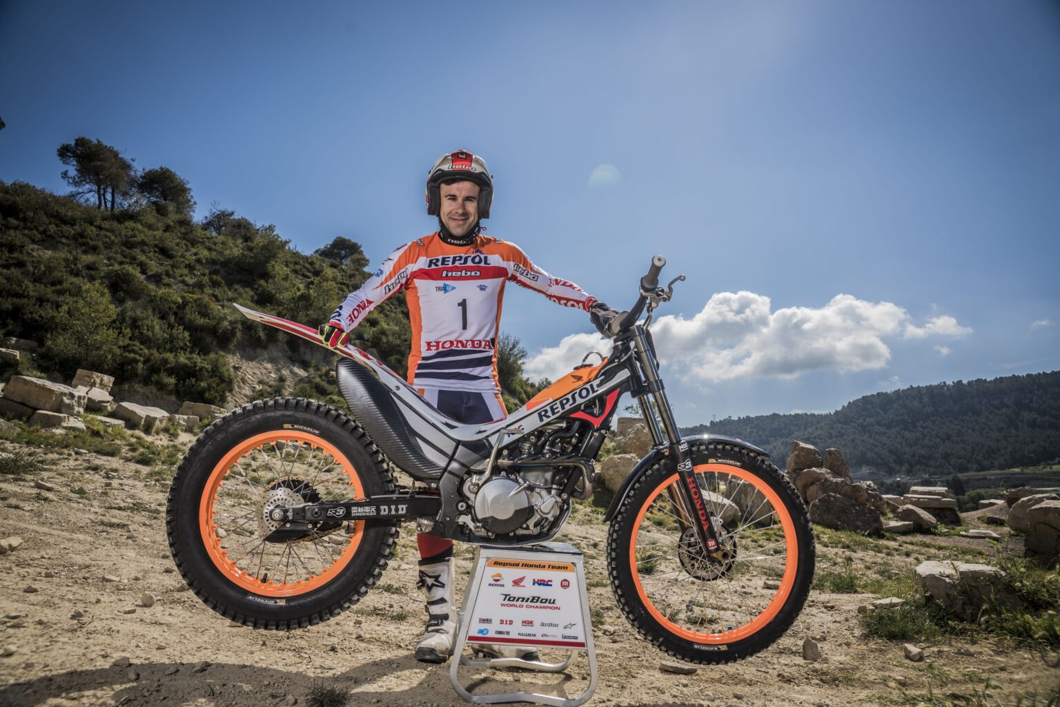 Toni Bou renova amb el Repsol Honda Team