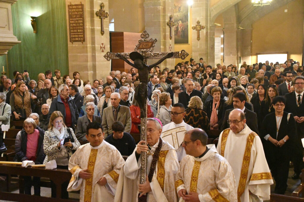 Crida a la pau en la festivitat del Sant Crist d’Igualada