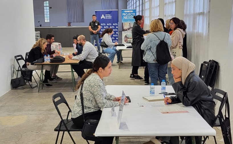 Un ‘speed dating’ posa en contacte 150 persones amb 14 empreses de l’Anoia