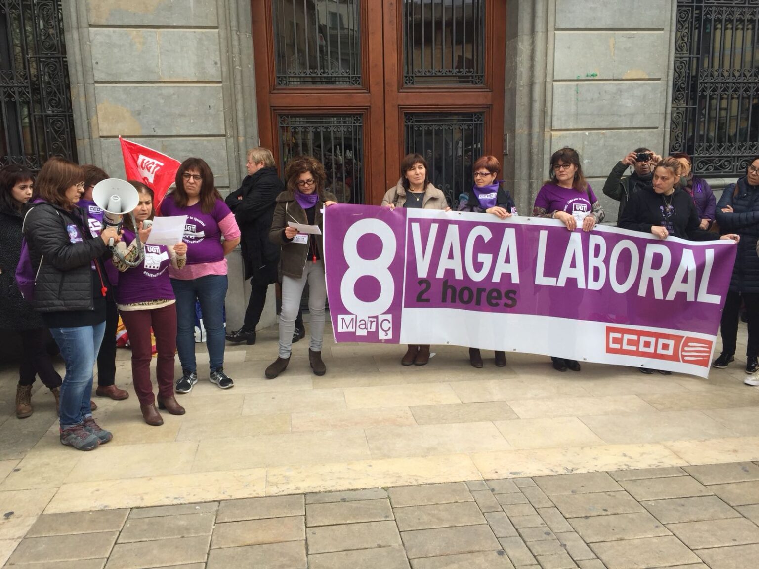 Aturada a Igualada en el marc de la vaga feminista