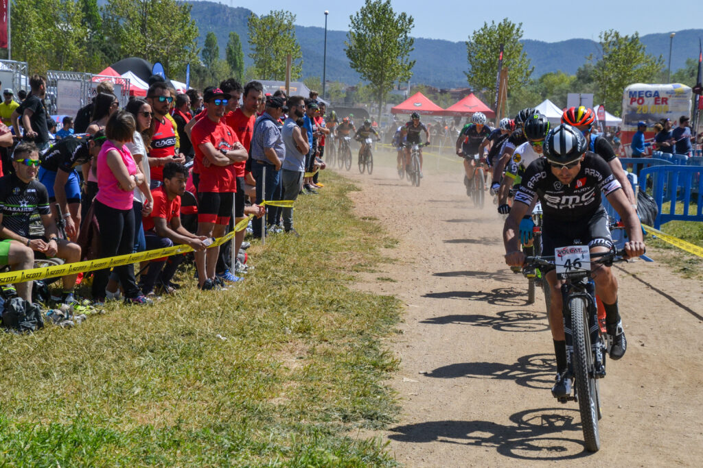 La VolCAT aplega prop d’un miler de ciclistes a Igualada durant la Setmana Santa