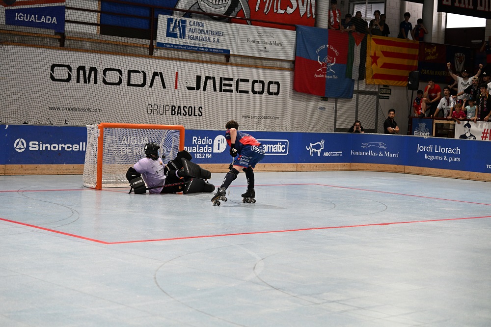 L’Igualada Rigat guanya al Barça a Les Comes, força el cinquè partit i manté viu el somni de la final